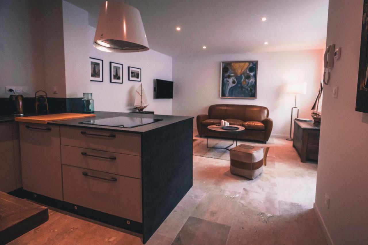Appartement Avec Cour Privee Centre Ville Classe 4 Etoiles Remparts 1 La Rochelle  Luaran gambar